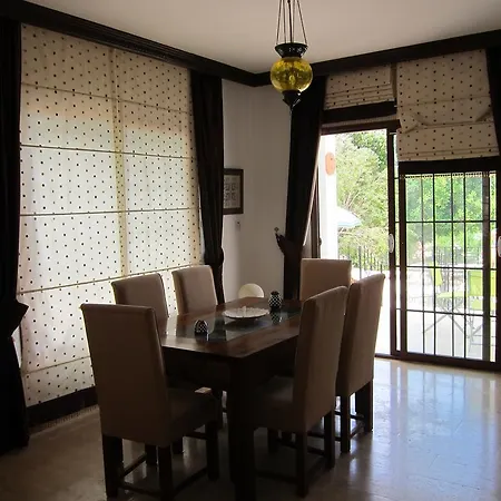Villa Mulberry